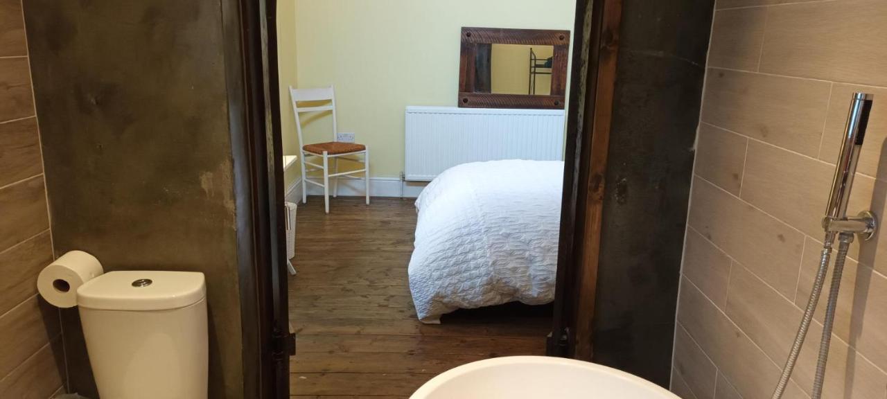 Room With Luxury Private Bathroom & Independent Entrance Near Tube London Eksteriør bilde