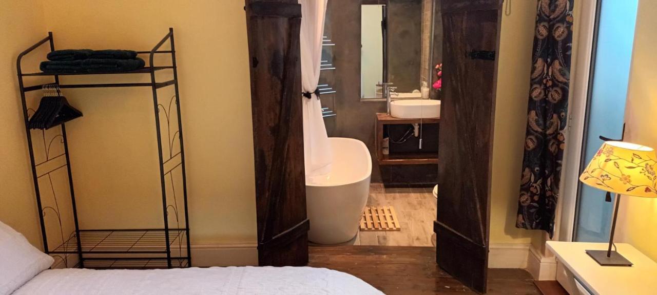 Room With Luxury Private Bathroom & Independent Entrance Near Tube London Eksteriør bilde